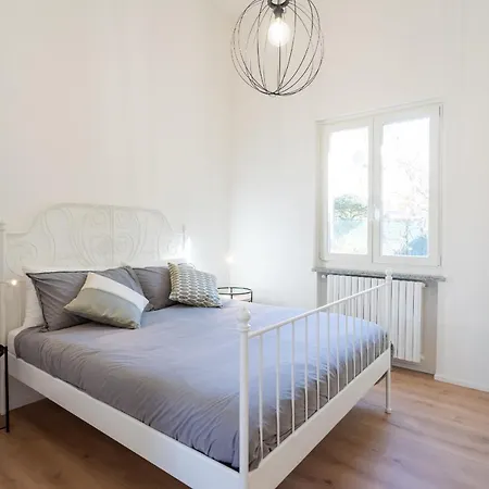 By Rentallcomo *